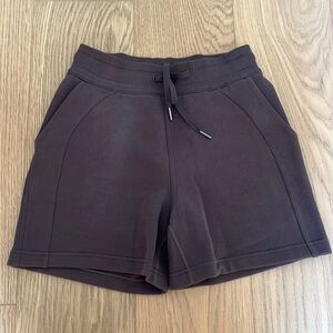 New Lululemon Scuba High-Rise Short 5” Size 4